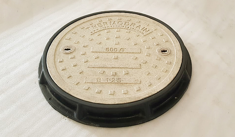 air-and-watertight-covers-with-frame